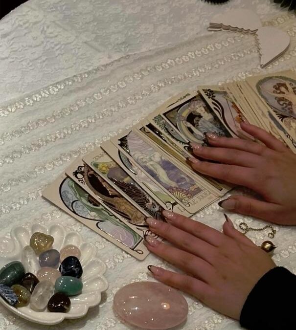 Petits budgets, grandes réponses : bien gérer une séance de voyance pas chère